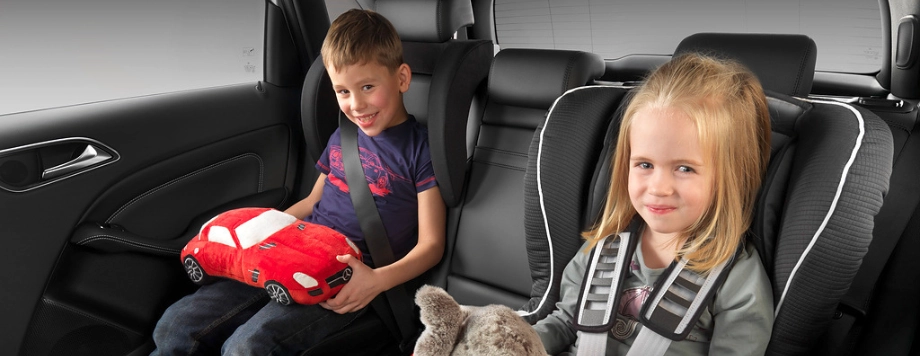 Bambini in auto: più severi con i seggiolini 