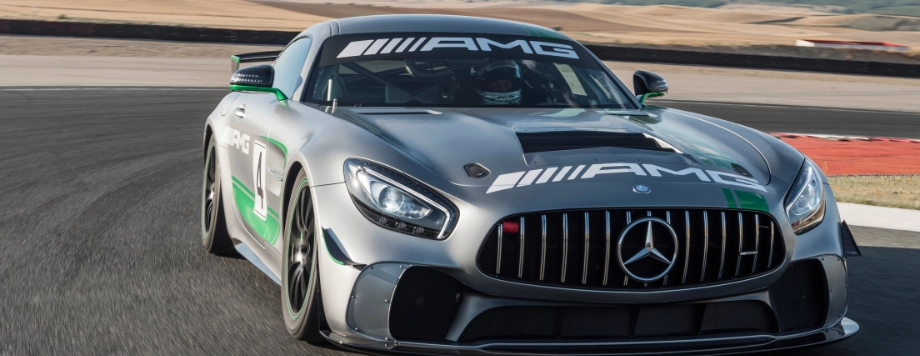  Mercedes-AMG GT4